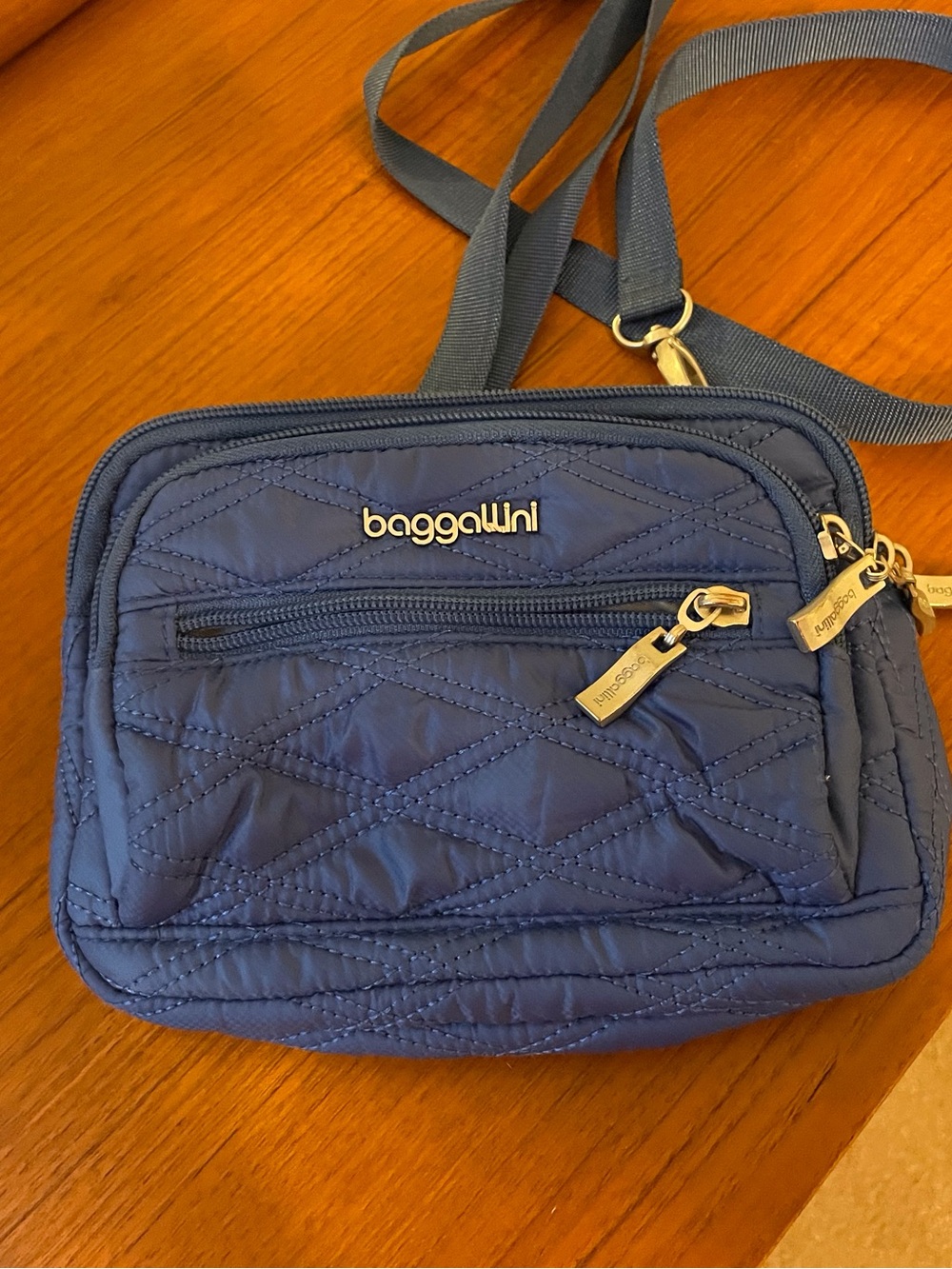 Baggallini Quilted Crossbody Bag in Navy Blue